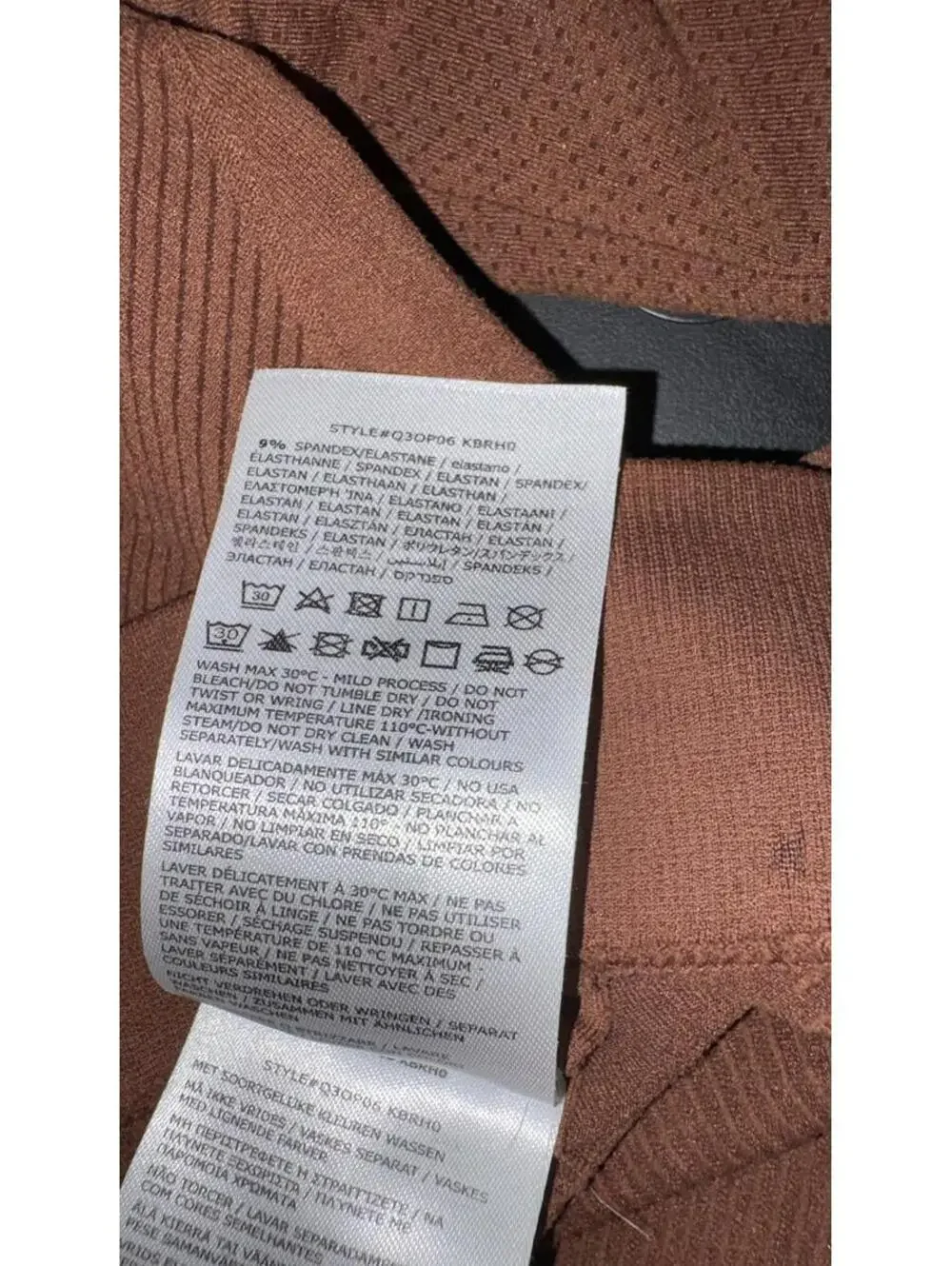 Guess Workout Shirt, Size M - Picture 7 of 7